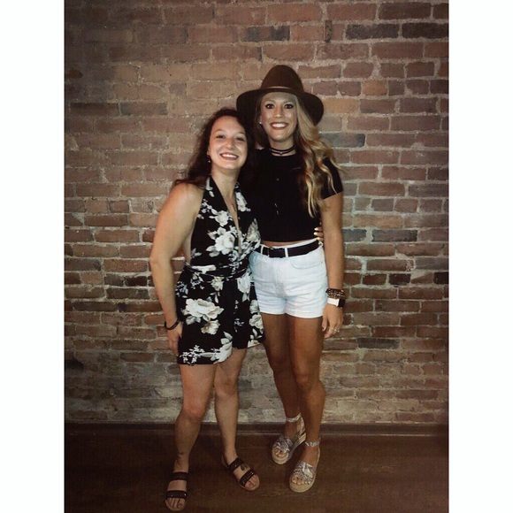 Meet your Posher, Kendra - Picture 6 of 8